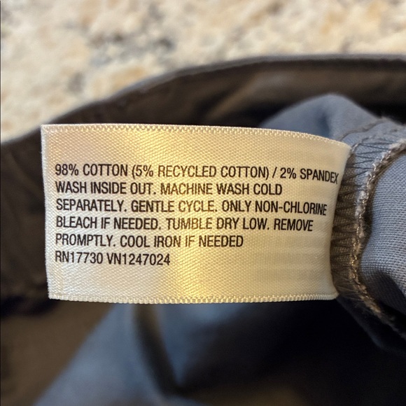 wild fable Cargo Pants—-Size: 28 - Picture 4 of 5